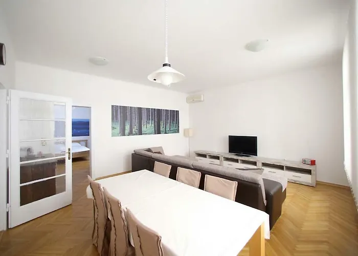 Skyscraper Tour As * Lublana